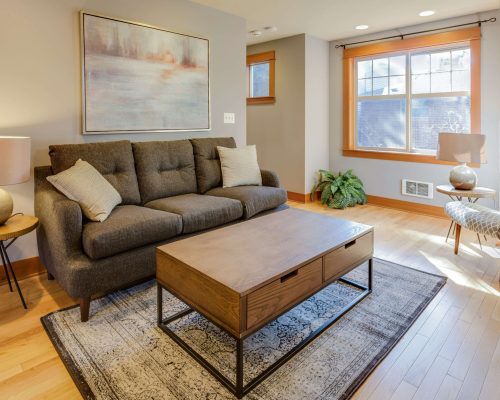 francesca-tosolini-lLDh9JppH2c-unsplash (1)